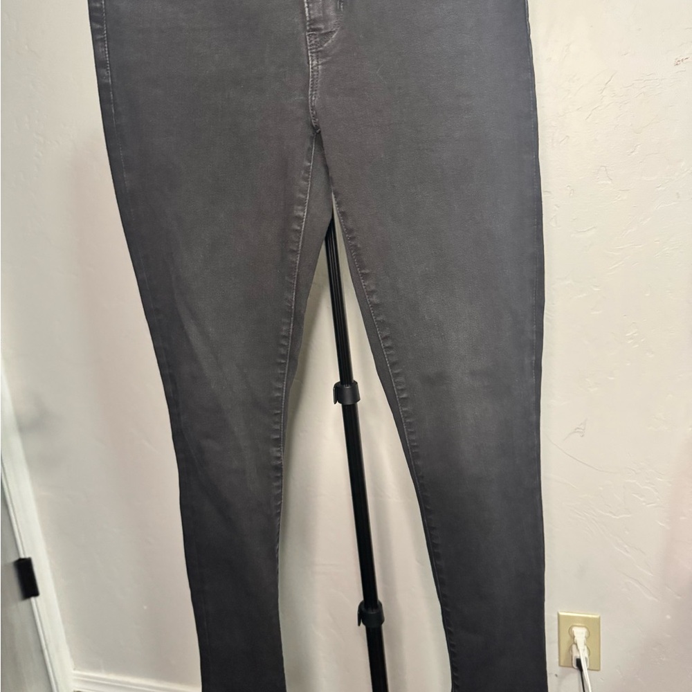 Levi's Women's Charcoal Skinny Jeans‎